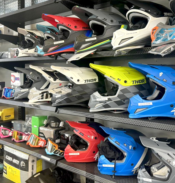 Vente de casques pour motorisés chez NDG Sports