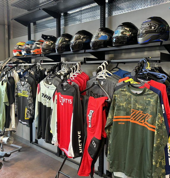 Vente d'accessoires pour motorisés chez NDG Sports